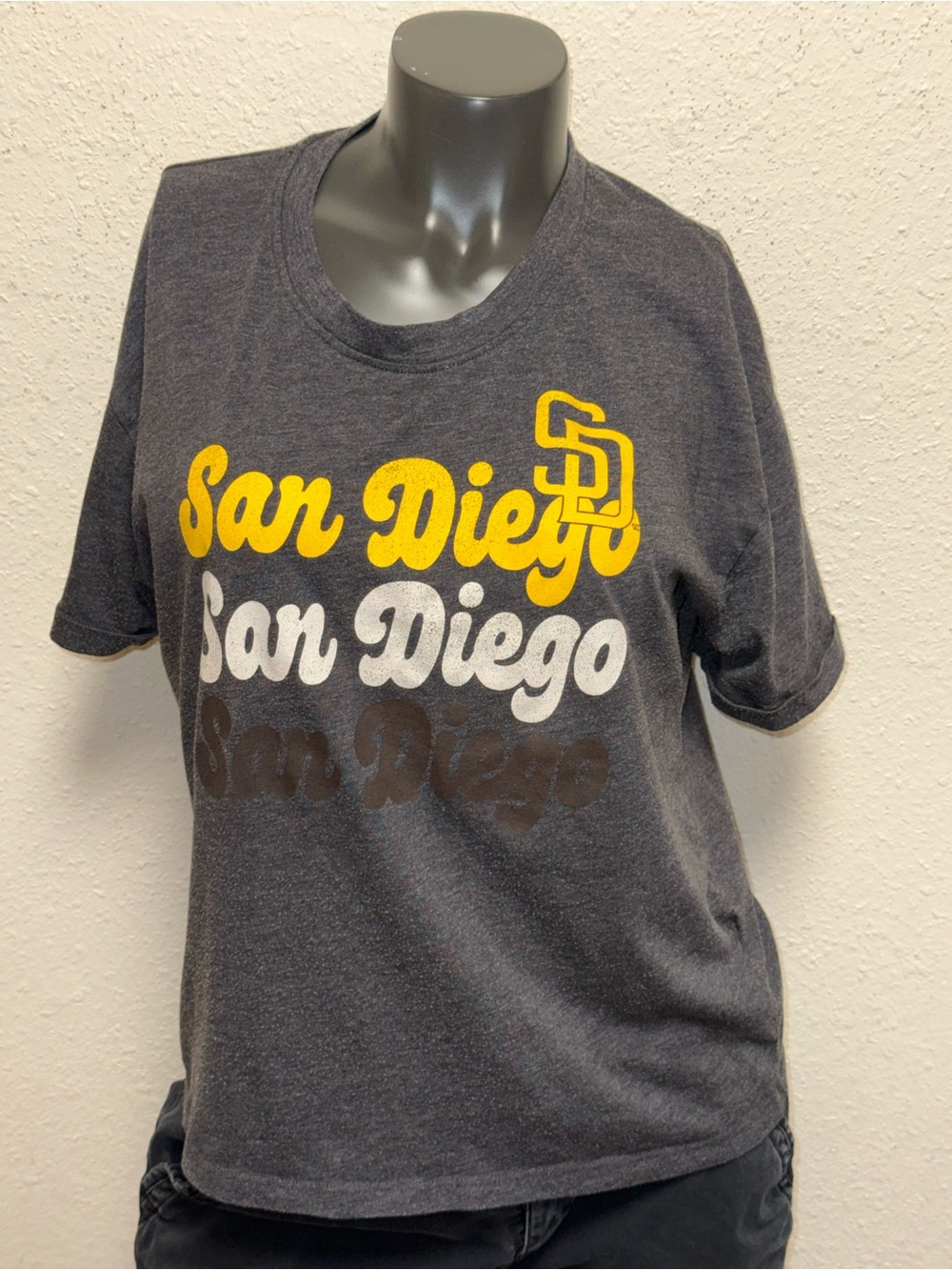 Majestic Kids San Diego Tee - Charcoal with Yellow & White Print